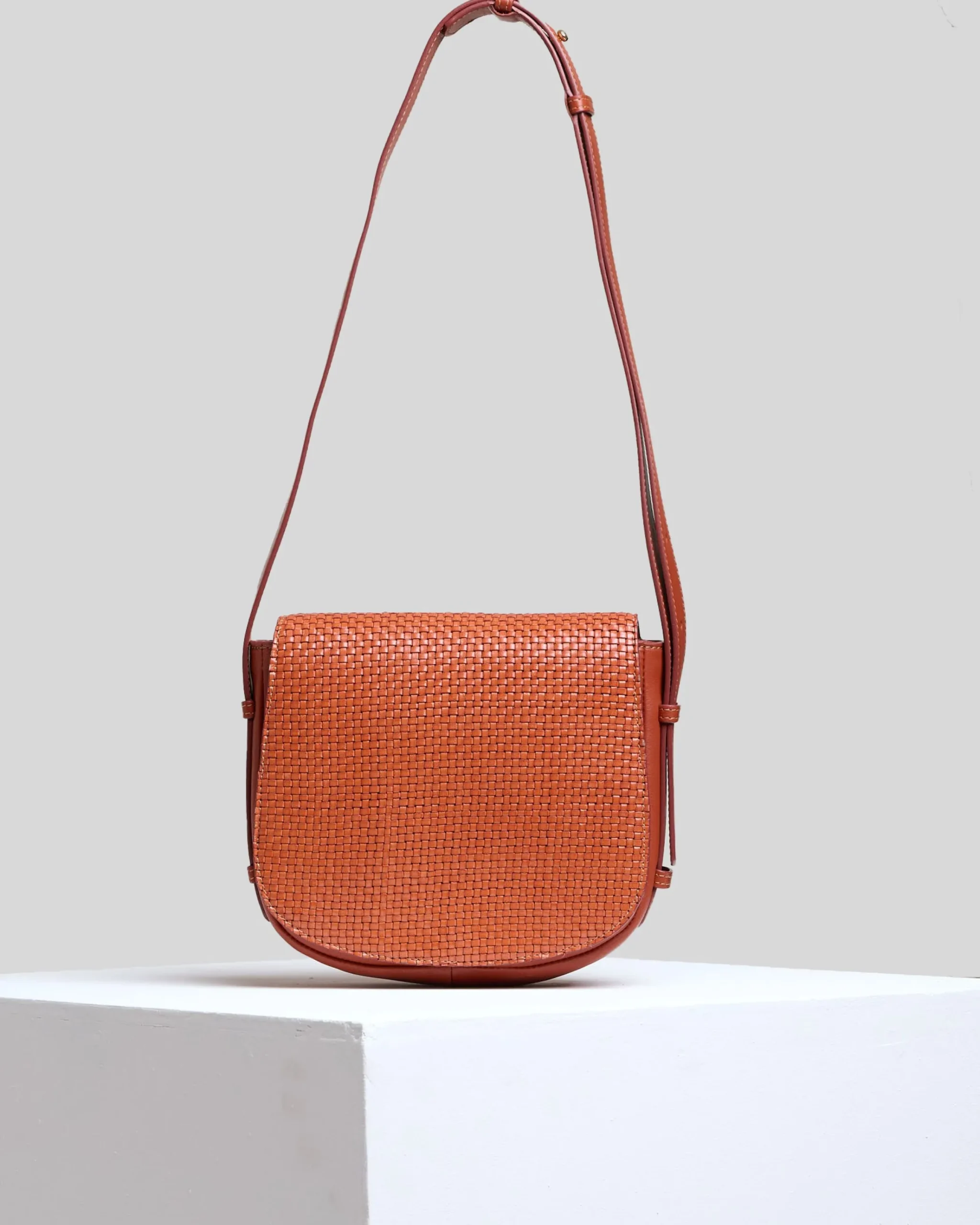 Crossbody Bag Midi Linea Sella