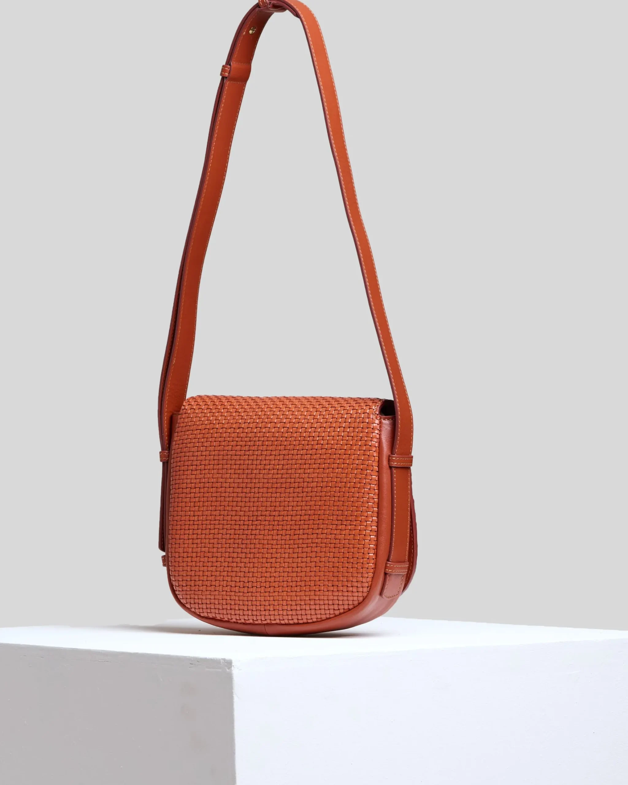 Crossbody Bag Midi Linea Sella
