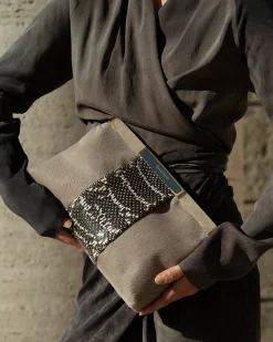 Pochette Midi Linea Esagonale